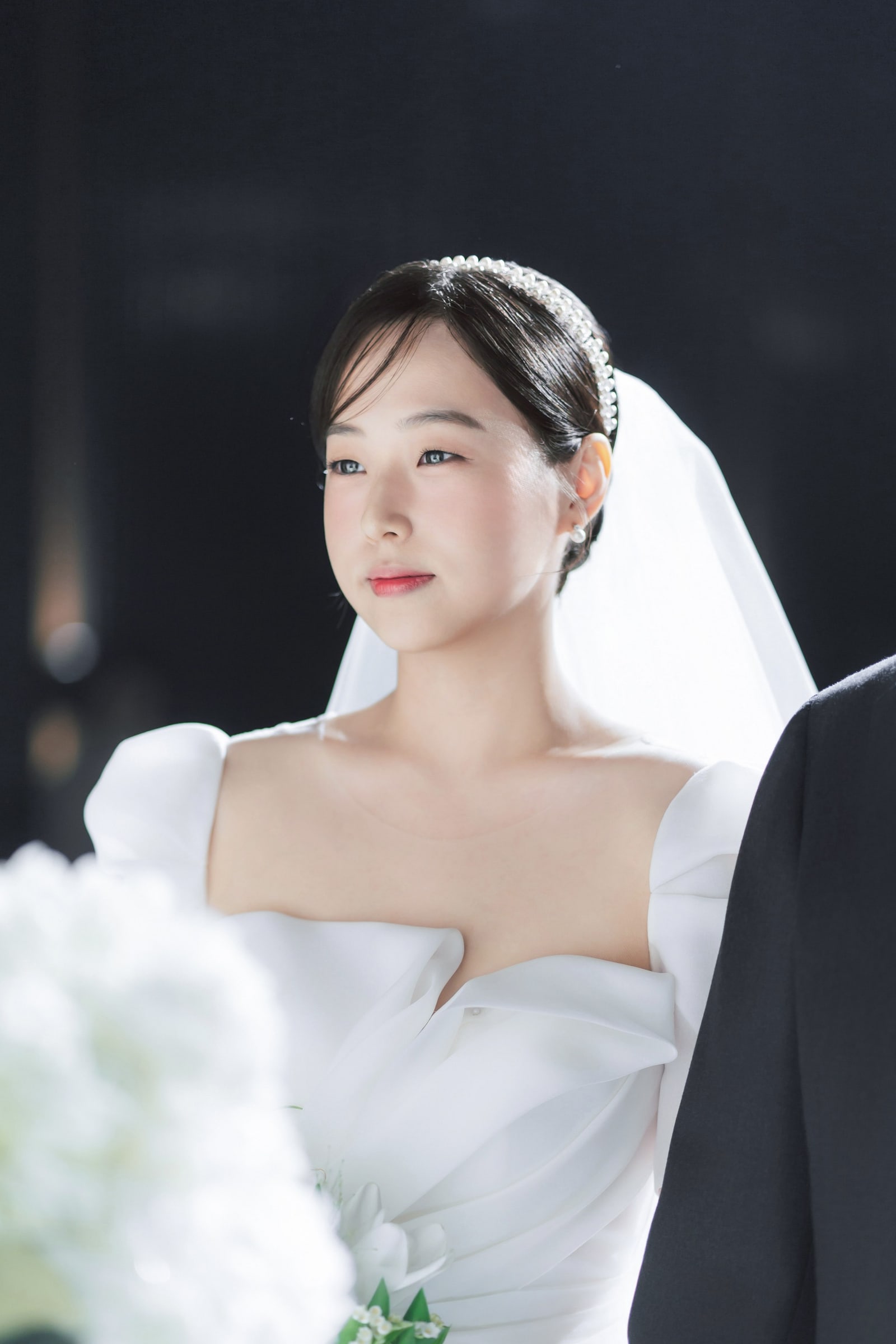 e02